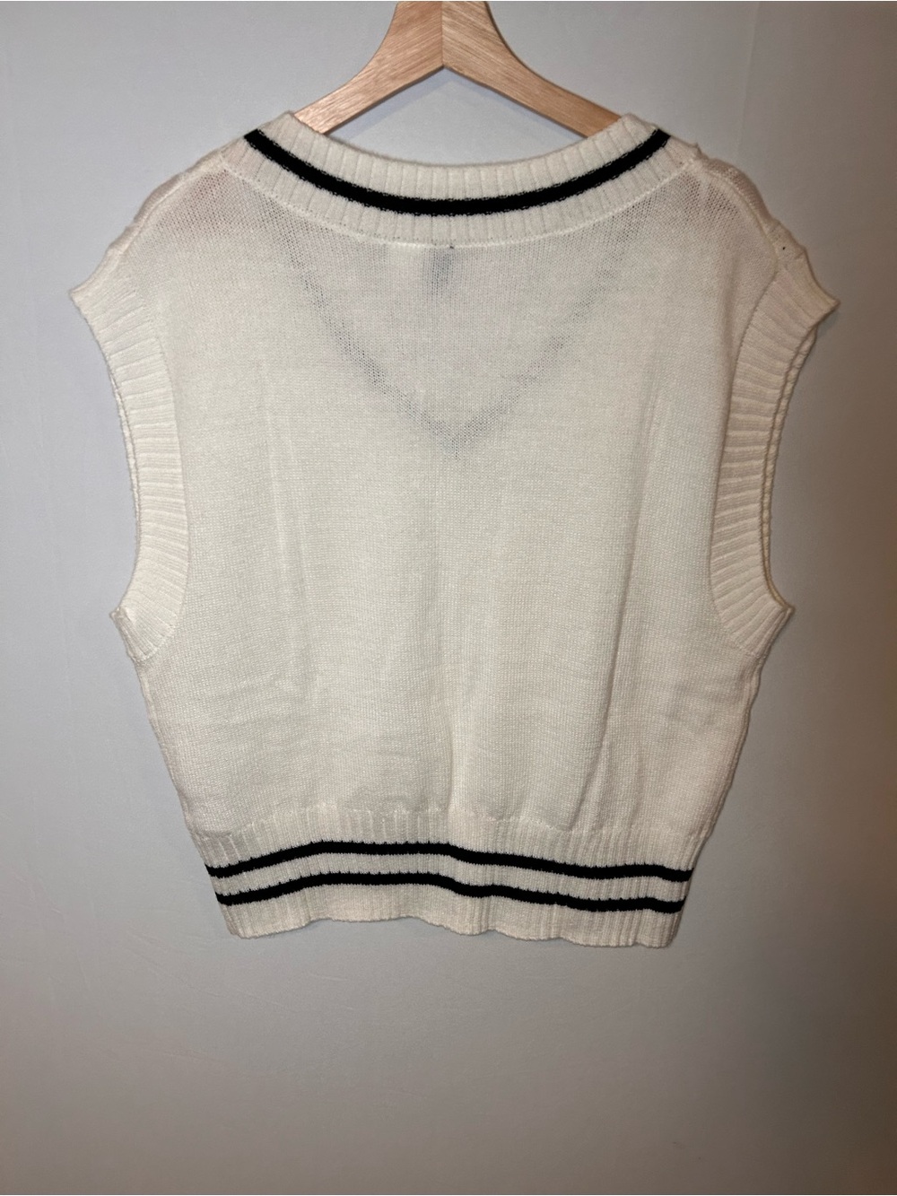 H&M Divided Cream Cable Knit Varsity Sweater Vest Black Stripe Size S - Picture 5 of 5